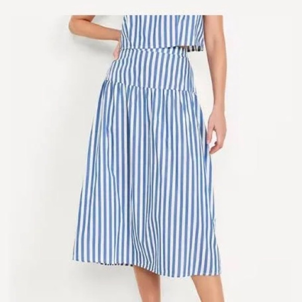 OLD NAVY 2024 collection skirt only NEW with tag! Color: blue and white strip